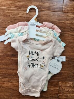 New Koalababy 4 pack Set Bodysuit Baby Girls Infant, short sleeves, Newborn